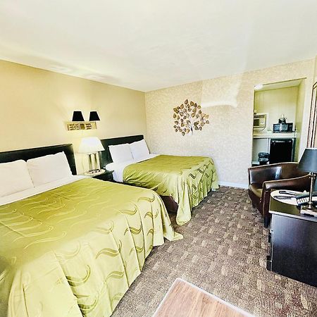 Sage N Sand Motel Moses Lake Extérieur photo