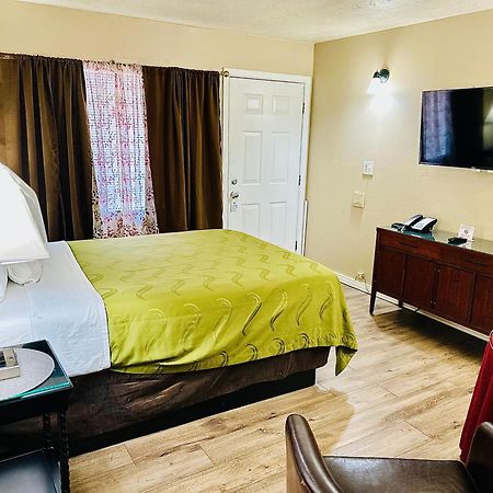 Sage N Sand Motel Moses Lake Extérieur photo