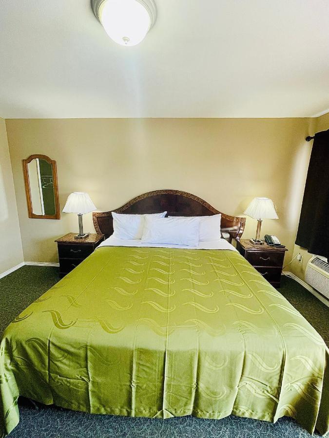 Sage N Sand Motel Moses Lake Extérieur photo