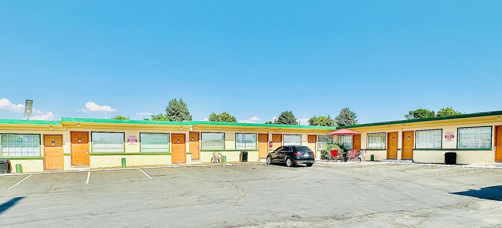 Sage N Sand Motel Moses Lake Extérieur photo
